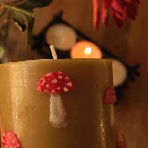 638K views · 54K likes | Sibia Torres Padilla | DIYs on Instagram: "Yesterday we decorated some candles with a tealight and a babybel cheese wrapper. My friend @littlestwildlings gave me the idea a while back to use the babybel wax as modeling wax and we’ve had a lot of fun with it since. Danny made a mushroom candle and since Rosie can’t do well being near fire yet I cut little hearts out of the wax with a tiny cookie cutter and she just pressed them on her candle. It was a lot of fun. I’ll share theirs in my stories. I hope you’re off to a great week friend!" Christmas Hangout, Wax Crafts, Cheese Wax, Mushroom Candle, Babybel Cheese, Baby Bells, Autumn Crafts, Craft Classes, Great Week