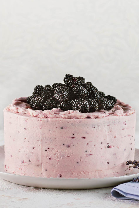 Fresh florals and sweet berries make the perfect cake for any occassion.  #blackberry #lavender #cake #lovelight #hosting Banoffee Cake, Berry Cake Recipe, Blackberry Lavender, Lavender Cake, Sweet Butter, Berry Cake, Fluffy Texture, Blueberry Cake, Milk Cookies