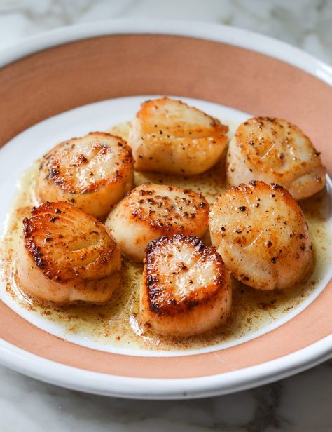 Pan-Seared Scallops with Lemon Butter How To Cook Scallops, Dried Scallops, Once Upon A Chef, Pan Seared Scallops, Seared Scallops, Best Pans, Sea Scallops, Lemon Butter Sauce, Scallop Recipes