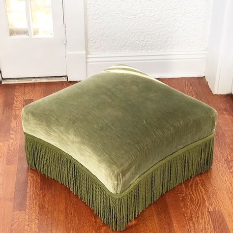 Estately NOLA on Instagram: “♥️SOLD♥️ INCREDIBLE- velvet ottoman on casters with a bullion fringe! 🤤🤤the color is perfection and it’s in excellent condition! She’s so…” Aesthetic Lover, Vintage Ottoman, Bullion Fringe, Velvet Ottoman, Jewel Colors, Home Design Living Room, Vintage Glam, New Living Room, Vintage Velvet