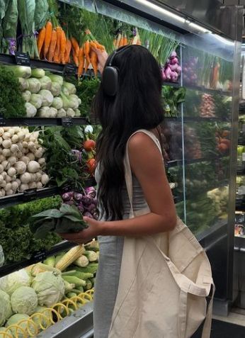 that girl, aesthetic, supermarket, white dress, headphones, tote bag, how to style a tote bag, white sneakers, colorful, that girl aesthetic, casual outfit, spring, summer, spring look Instagram Lifestyle, Healthy Girl, Grocery Store, Miami, Instagram Profile, Lifestyle, Instagram