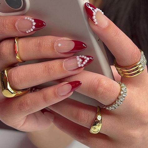 Red Nails With Pearls, Unghie Sfumate, Kutek Disney, Casual Nails, Pearl Nails, Soft Nails, Minimalist Nails, Heart Nails, Dream Nails