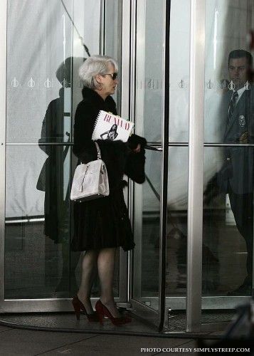 Merle Streep, Lawyer Wardrobe, Devil Wears Prada Outfits, Elevated Lifestyle, Prada Aesthetic, Prada 2005, Miranda Priestly, Corporate Women, Corporate Chic