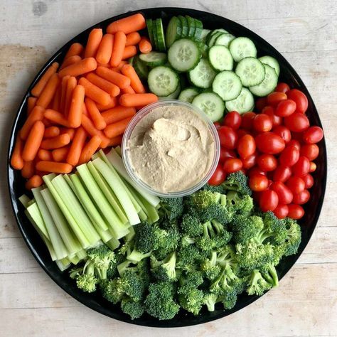 Freshen up your spread with the Vegetable Crudité Platter! A colorful lineup of garden veggies served with your choice of dip—perfect for keeping it light but tasty. Snack goals? We got you. 🥒🌶️   #HanoverGourmet #CruditeVibes #FreshEats Veg Tray Ideas, Veggie Tray For Party, Veggie Board, Veggie Plate, Veggie Platter, Veggie Art, Crudite Platter, Vegetable Plate, Fresh Eats