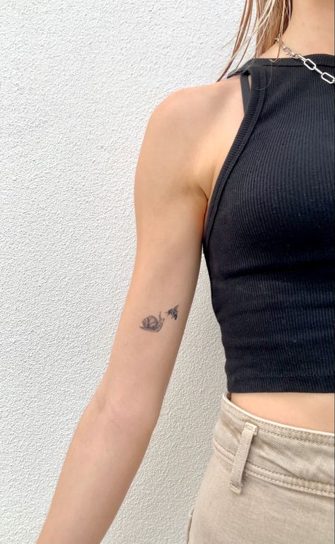 Snail Tattoo Ideas, Bee Tattoo Placement, Small Snail Tattoo, Tiny Snail Tattoo, Snail Tattoo Placement, Snail Tattoo, Cup Tattoo, Fern Tattoo, Small Girl Tattoos