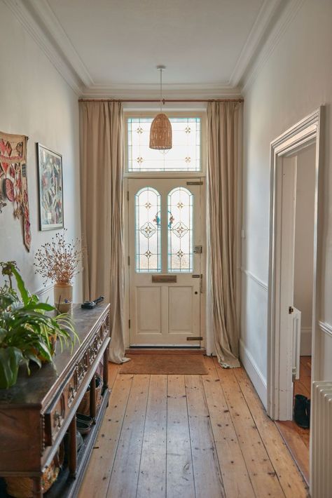 View of the front door from the wooden stairs Feng Shui Front Door, Modern Luxury Apartment, House Of Dreams, Great Relationship, House Series, Floor Boards, Small Entrance, White Rooms, Green Energy