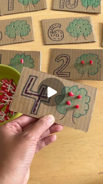 142K likes, 1,299 comments - happytotshelf on September 19, 2022: "Can you believe that my 3yo sat down for 15 whole minutes, wrote all 10 numbers and poked 55 cotton buds? These Apple Tree Counting Cards...". Preschool Apple Week, Apple Tree Counting, Apple Preschool, Counting Cards, Learn To Count, Counting Activities, Cotton Buds, Preschool At Home, Kids Learning Activities