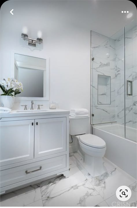 All White Restroom, Bathroom White Marble Floor, White Bathroom Ideas Marble, White And Marble Bathroom, Kitchen Ideas White Marble, Small Bathroom Ideas White, Small Marble Bathroom Ideas, Bathroom White Floor, White Floor Bathroom