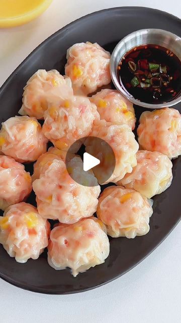 Kathlyn on Instagram: "Shrimp wontons. Printable Full Recipes and Tips: https://kitchenmisadventures.com/shrimp-wonton Deliciously plump shrimp encased in tender wonton wrappers. Instructions: 1. Chop 300g of shrimp into a fine paste. 2. Combine with 100g of finely chopped carrot and 100g of corn. 3. Add 1 tablespoon of cooking wine, 1/2 teaspoon of salt, and 1/2 teaspoon of black pepper. Mix well. 4. Prepare wonton skins, brush all-around lightly with water, and wrap the mixture inside. 5. Steam for 10 minutes once the water boils. Enjoy these delicious Shrimp wontons with a satisfyingly generous filling for a great breakfast. #shrimpwontons#wonton#wontons#easyrecipes #easydinneridea#shrimpdumplings#recipevideo #recipeideas#dumplings#shrimp #shrimps#chinesefood" Shrimp Wontons Recipes, How To Make Wonton Wrappers, Shrimp Rangoon Wontons, Chinese Appetizer Recipes, Cheese Wonton Recipes, Shrimp Appetizers For Party Finger Foods, Shrimp Wonton Recipes, Wonton Filling Recipes, Shrimp Wontons