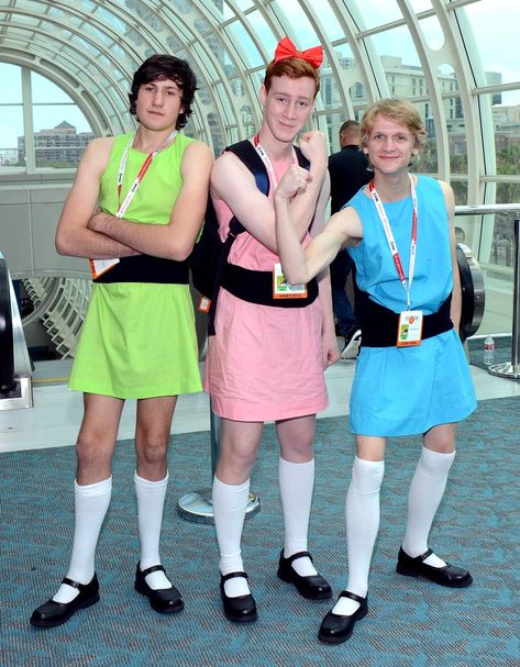 Comicon Costume, Powerpuff Boys, Comic Con Outfits, Boys Wearing Skirts, Comic Con Costumes, Men Wearing Skirts, Tina Belcher, Power Puff, Unique Costumes