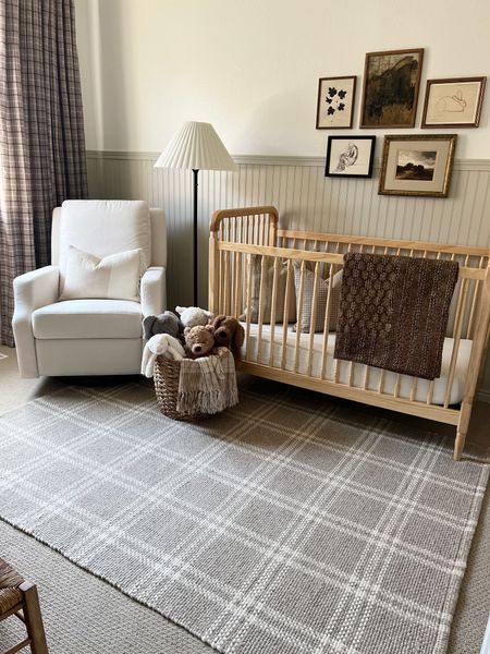 European Farmhouse Nursery, Modern Eclectic Nursery, Brown And Blue Nursery, Moody Vintage Nursery, Nursery Ideas Vintage Gender Neutral, Neutral Boy Nursery Ideas, Little Boys Nursery, Nursery Beadboard, Green Neutral Nursery