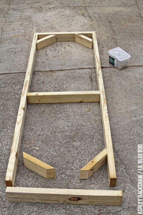 how to build a chicken run door and chicken coop door Build A Chicken Run, Chicken Run Door, Reban Ayam, Building A Chicken Run, Chicken Coop Door, Urban Chicken Farming, Coop Door, Portable Chicken Coop, Chicken Pen