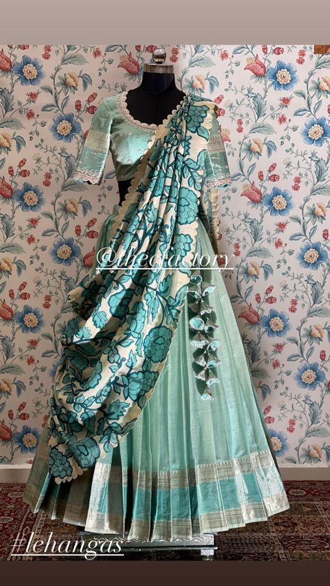 Kalamkari Pattu Half Saree Designs, Leghana With Saree, Lehenga Designs Kalamkari, Mangalgiri Half Saree, Mangalagiri Lehenga Designs, Mangalgiri Half Saree Designs, Mangalagiri Half Saree Designs, Sarees Latest Trend, Kalamkari Lehenga Indian Weddings