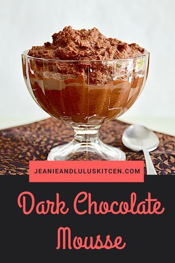 Dark Chocolate Mousse Dark Chocolate Mousse Recipe, French Chocolate Mousse, French Desserts Recipes, Cup Desserts, Traditional French Desserts, Classic French Desserts, French Dessert Recipes, French Cookies, Chicory Recipe