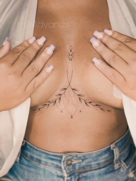 Sternum Tattoo Women Big Bust, Dainty Sternum Tattoo, Unique Sternum Tattoo Women, Dainty Sternum Tattoo Women, Underboob Tattoos For Women, Small Sternum Tattoo Women, Ornamental Sternum Tattoo, Sternum Tattoo Women, Underbreast Tattoo