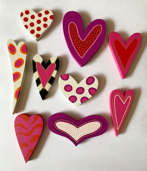 Diy Valentine's Day Decorations, Beginner Pottery, Air Dry Clay Projects, Ceramic Texture, Polymer Clay Jewelry Tutorials, Polymer Clay Jewelry Diy, Crafts To Make And Sell, Heart Crafts, Clay Jewelry Diy