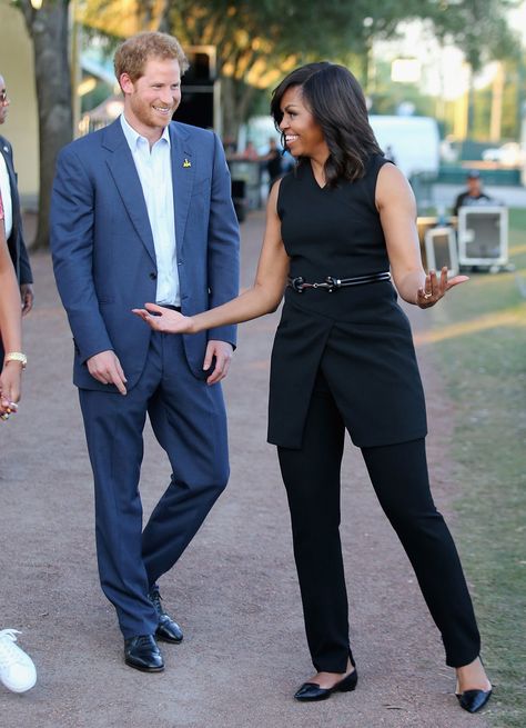 Michelle Obama Style, Princ Harry, Barack Obama Family, Michelle Obama Fashion, Michelle And Barack Obama, Prins Harry, Prinz Harry, Black Presidents, Barack And Michelle