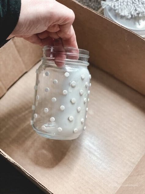 Coffee Jar Crafts, Milk Bottle Craft, Decorating Candle Jars, Glass Jars Diy, Painting Glass Jars, Decorating Crafts, Hobnail Vase, Glass Milk Bottles, Bottle Craft