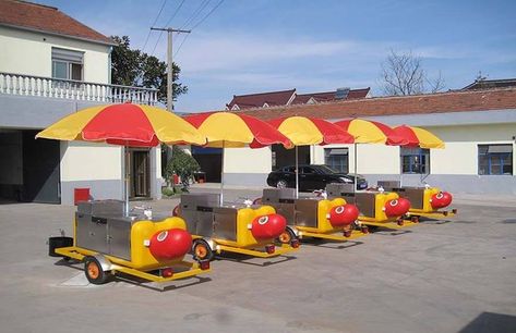 A hot dog cart can sell an average of 100 dogs at lunchtime, and the number doubles if you choose a high traffic location. In a day, a hot dog cart can bring you over $200 in profit, or $52,000 per year. ETO Device see our role as a leading manufacturer who provide standard hot dog cart for sale. Now, check out our website to learn more about it! Small Hot Dogs, Food Stall Design, Mini Hot Dogs, Food Trailer For Sale, Dog Cart, Hot Dog Cart, Food Truck Business, Baking Equipment, Hot Dog Stand