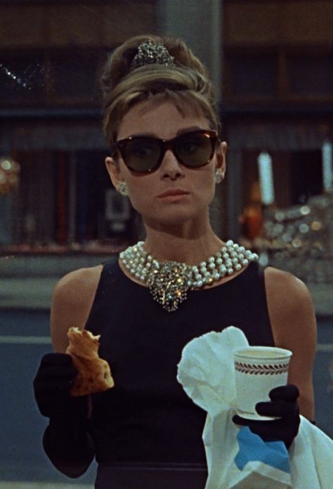 12 Gifts For The “Breakfast At Tiffany’s” Fan In Your Life Breakfast At Tiffany's Costume, Audrey Hepburn Costume, Tiffany Costume, Audrey Hepburn Outfit, Blake Edwards, Audrey Hepburn Photos, Holly Golightly, Audrey Hepburn Style, Hepburn Style