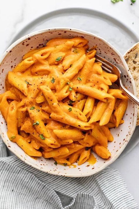 You'll love every bite of this chickpea pasta with creamy red pepper sauce. A delicious, protein-packed meal that takes only 15 minutes! Chickpea Sauce, Roasted Red Pepper Pasta Sauce, Red Pepper Pasta Sauce, Penne Pasta Recipes, Creamy Vegan Pasta, Roasted Red Pepper Pasta, Red Pepper Pasta, Roasted Red Pepper Sauce, Italian Dinner Recipes