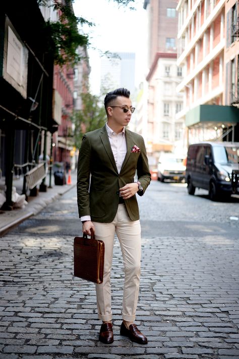 Green Blazer Outfit Men, Olive Blazer Outfit, Blazer Outfits For Men, Green Blazer Outfit, Blake Scott, Olive Blazer, Day In Nyc, City Of Dreams, Blazer Outfits Men