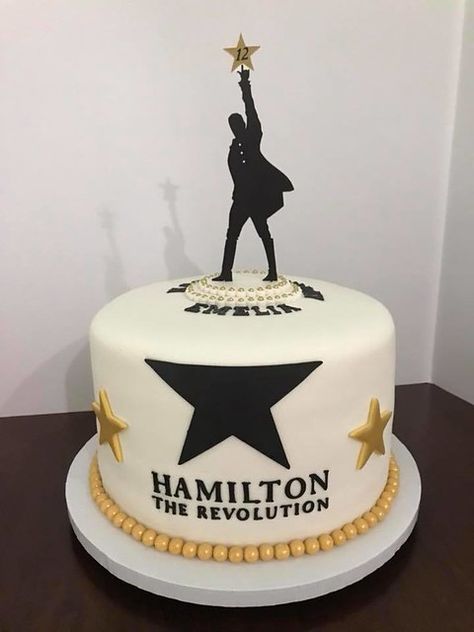 Alexander Hamilton Birthday, Birthday Cake For Teens, Hamilton Birthday, Hamilton Party, Theatre Cake, Musical Party, Birthday Cake Cake, Hamilton Jokes, Teen Cakes