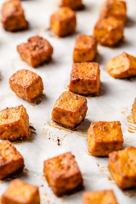 Learn how to make crispy baked tofu! It's easy and perfect for meal prep, plus it requires just a few simple ingredients! #crispytofu #easytofu #veganrecipe #vegan #sweetsimplevegan #entree #lunch #dinner #mealprep #protein Meal Prep Tofu, Tofu Dessert Recipes, Tofu Dessert, Tofu Cubes, Bbq Tofu, Tofu Recipes Vegan, Grain Bowls, Vegan Tofu, Crispy Tofu