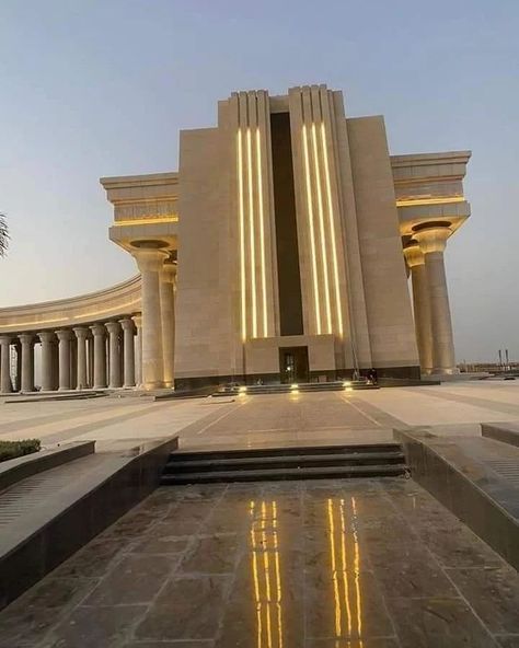 Pharonic Design, Marble Building, Skyscraper Model, Ancient Egypt Architecture, Architecture Photography Buildings, Ancient Egyptian Architecture, Egyptian Architecture, Classical Building, Building Aesthetic