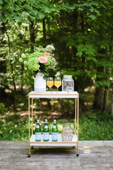 non-alcoholic bar cart ideas Non Alcoholic Bar Cart, Non Alcoholic Bar, Summer Bar Cart, Summer Dinner Parties, Bar Cart Ideas, Coffee Bar Cart, Flavoured Water, Alcohol Bar, Cart Ideas