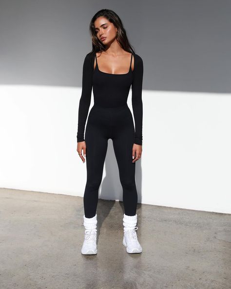 Workout Outfits Aesthetic, Los Angeles Streetwear, Dance Attire, Cute Gym Outfits, Streetwear Essentials, Joah Brown, Workout Outfit, Athletic Outfits, Streetwear Women