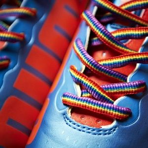 Every Premier League footballer got a pair. #homophobia  http://www.pinknews.co.uk/2014/09/05/stonewall-sends-rainbow-laces-to-every-premiership-footballer-to-tackle-homophobia/ Rainbow Laces, Gay Rights, Premier League Football, Brilliant Colors, Football Club, Premier League, Embroidered Friendship Bracelet, Football, Rainbow