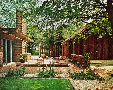 MCM patio,   Better Homes & Gardens '63, via Flickr Mcm Patio, Porch Landscaping, Retro Inspiration, Dream Yard, Backyard Entertaining, House Design Photos, Homes And Gardens, Mid Mod, Cool House Designs