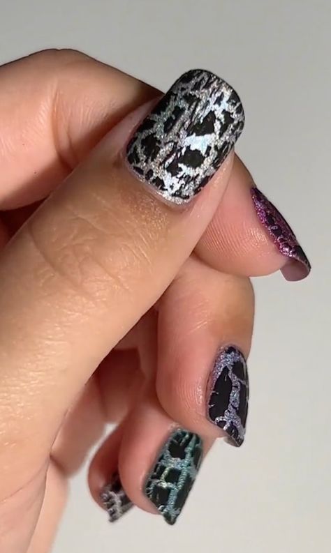 Crackle Nail Polish, Crackle Nails, Cracked Nails, Braiding Your Own Hair, Nail Polish Trends, Love It, Manicure, Nail Polish, Nails