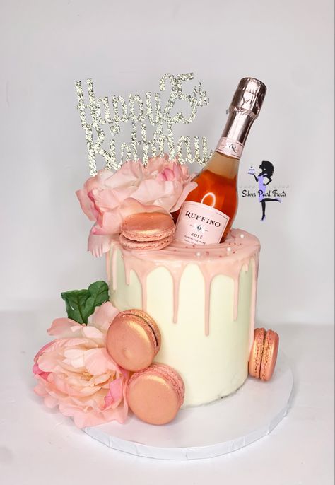 Pretty Cake Ideas! Cakes for Her! Classy 21st Birthday Cake, Pretty Cake Ideas, Prosecco Cake, 35th Birthday Cakes, Wine Bottle Cake, 19th Birthday Cakes, Buttercream Birthday Cake, Wine Cake, 40th Cake