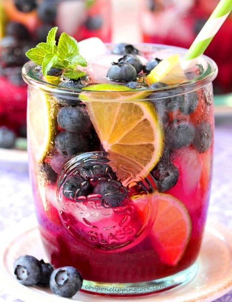 Blueberry Lime Mint Agua Fresca Lime Agua Fresca, Blueberry Banana Bread, Roasted Beet Salad, Citrus Dressing, Colorful Drinks, Blueberry Fruit, Agua Fresca, Blueberry Recipes, Roasted Beets