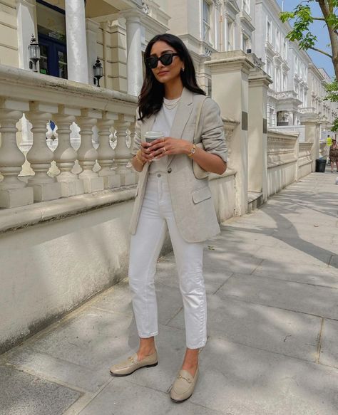 The Best Linen Blazers That’ll Unlock a Very Chic Summer | Who What Wear Witte Jeans Outfit, Blazer Summer Outfits, Linen Blazer Outfit Women, Linen Blazer Outfit, Summer Blazer Outfits, Outfits Frühling, White Blazer Outfits, Outfits With Black Leggings, Spring Blazer