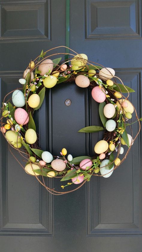 Easter Iphone Wallpaper, Neutral Easter Decor, Wallpaper Easter, Neutral Easter, Easter Porch Decor, Easter Wreath Diy, Spring Pastels, Easter Traditions, Decor Spring