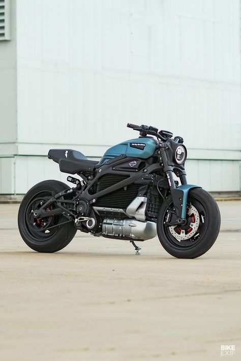 The first custom Harley-Davidson LiveWire, by JvB-moto of Cologne. Custom Sport Bikes Motorcycles, Rocky Bhai, Bike Collection, Pinterest Marketing Manager, Kawasaki Bikes, Motorcross Bike, Мотоциклы Cafe Racers, Custom Sport Bikes, Motorbike Design