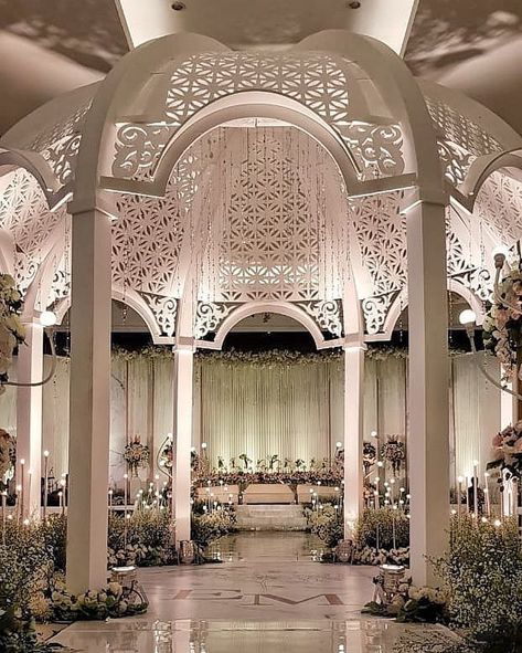 Vedi Designs Wedding, Saudi Wedding Decoration, Wedding Hall Design, Saudi Wedding, Eastern Wedding, Garden Theme Wedding, Wedding Stage Design, Dream Wedding Decorations, Mandap Decor