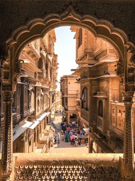 Rajasthan Aesthetic, Indian City, Scotland Travel Guide, India Travel Places, Holiday Travel Destinations, India Culture, Jaisalmer, Architecture Painting, Indian Architecture