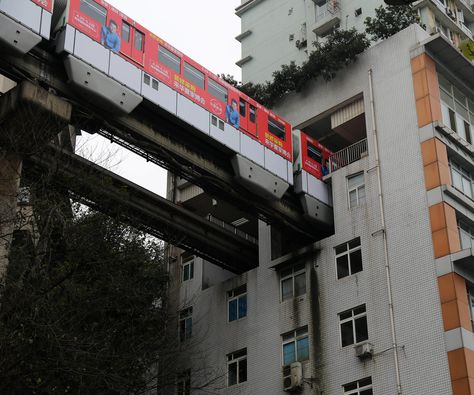 China Train, Chongqing China, Street Magic, Southwest Region, Rail Train, City Planner, Chongqing, Light Rail, City Scene