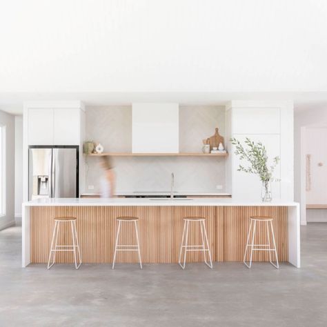 With an abundance of natural light and custom timber fixtures, this stunning home from @ty.style for @mill_road_abode perfectly encapsulates modern coastal living. Repost: (1) @ty.style (2-4) @mill_road_abode Build: @ty.style Product: Porta 28mm Half Round Dowel White And Timber Kitchen, Modern Coastal Kitchen, Timber Kitchen, Kitchen Island Bench, Kitchen Benchtops, Coastal House Plans, Spacious Kitchen, Kitchen Design Trends, Coastal Kitchen