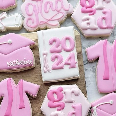 Erica on Instagram: "Another pink graduation set!   (Font for the grad and 2024 cookies is called Bugaki on dafont.com)" 2024 Cookies, Pink Graduation, Graduation Cookies, Icing Cookies, Royal Icing Cookies, Grad Party, Grad Parties, How To Make Cookies, Royal Icing