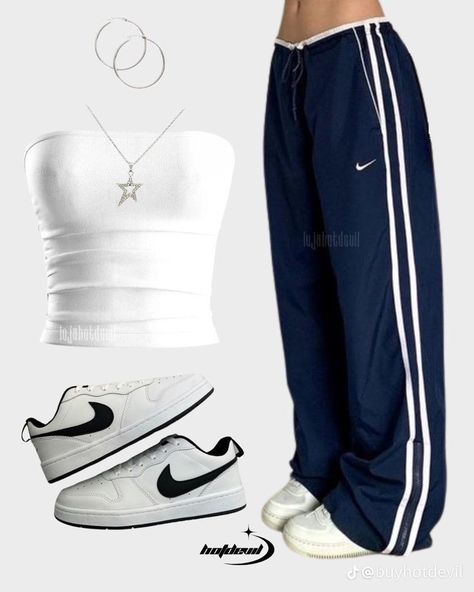 Nike Trackpants Y2k, Adidas Track Pants Outfit Y2k, Nike Blue Parachute Pants, Y2k Nike Track Pants, Blue Track Pants Outfit, Blue Tracksuit Y2k, Track Pants Outfits, Nike Track Pants Outfits, Blue Track Pants