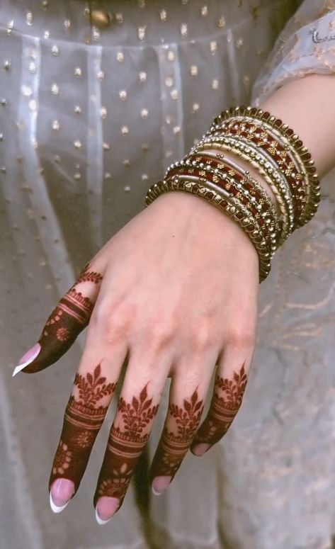 Finger Mehendi Designs, Short Mehndi, Short Mehndi Design, Finger Mehndi, Mehedi Design, Simple Mehendi, Simple Mehendi Designs, Mahendi Designs, Finger Henna Designs