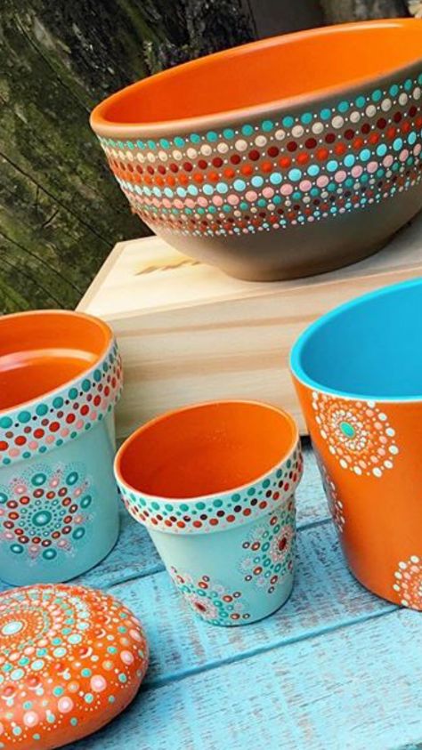 Flower Pots Painting, Pots Painting, Terra Cotta Pot Crafts Diy, Flower Pot Art, Terra Cotta Pot Crafts, Painted Pots Diy, Painted Plant Pots, Painted Clay Pots, Painted Terra Cotta Pots