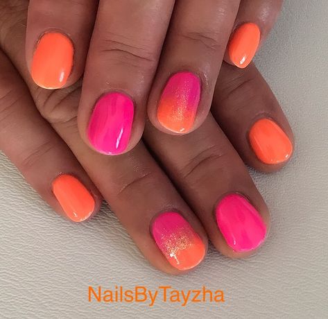 Summer Vacay Nails, Nail Dipping Powder Colors, Sunset Nails, Makeup Nails Designs, Peach Nails, Coral Nails, Short Gel Nails, Pink Ombre Nails, Simple Gel Nails