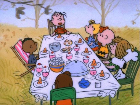 Best Thanksgiving Movies, Thanksgiving Snoopy, Peanuts Thanksgiving, Charlie Brown Thanksgiving, Thanksgiving Cartoon, Thanksgiving Wallpaper, Snoopy Wallpaper, Snoopy Love, Charlie Brown And Snoopy