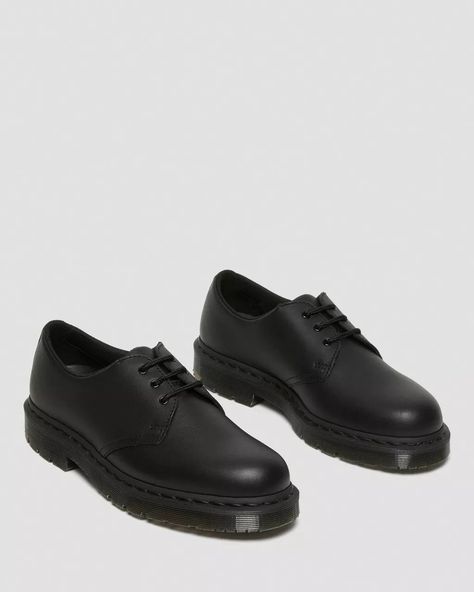 Best Sandals For Men, Dr Martens Men, All Black Fashion, Rugged Style, Oxford Shoes Men, Leather Oxford Shoes, Dr Martens Shoes, Best Sneakers, Goodyear Welt